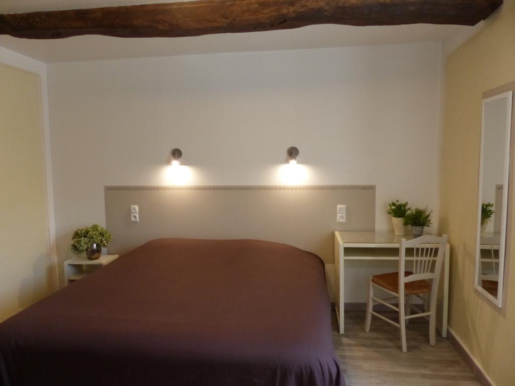Auberge De Trente Pas Saint-Ferréol-Trente-Pas Quarto foto